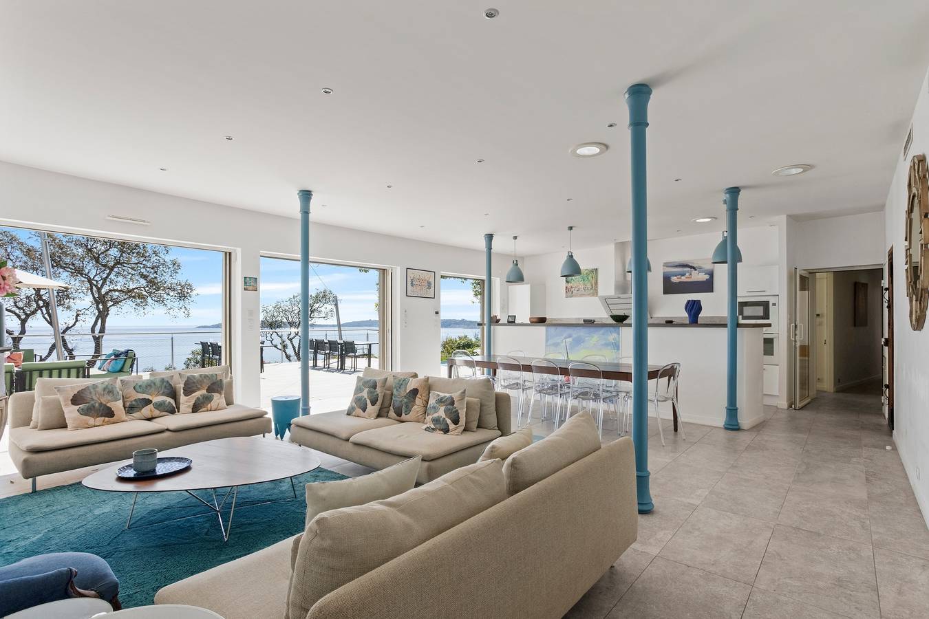 Villa with Stunning Views of the Gulf of Saint-Tropez, Beach 200 m Away in Sainte-Maxime, Mediterranean Coast (France)
