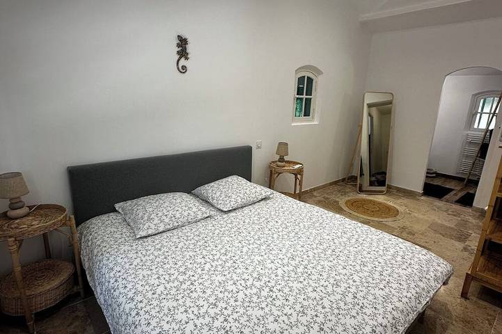 Location de vacances pour 8 personnes, animaux acceptés à Sainte-Anastasie-sur-Issole - 2