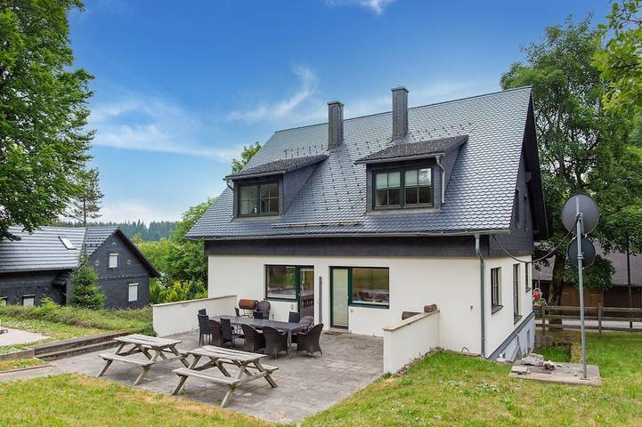 Ferienhaus für 10 Personen, mit Terrasse und Garten, mit Haustier
