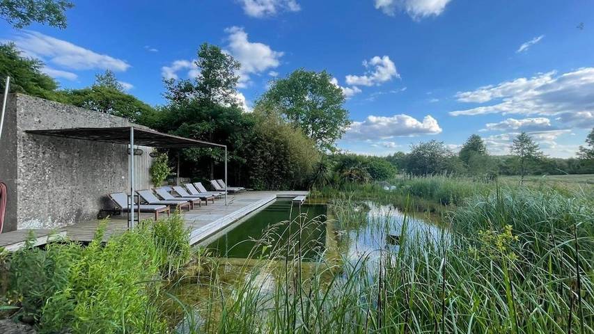 Location de vacances pour 4 personnes, avec Terrasse et Jardin ainsi que Piscine et Vue à Saint-André-sur-Sèvre - 2
