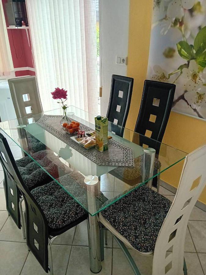 Ferienwohnung für 5 Personen, mit Garten und Ausblick - 1