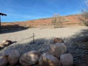 Log Cabin for 12 Guests in Spanish Valley, Arches National Park, Picture 1