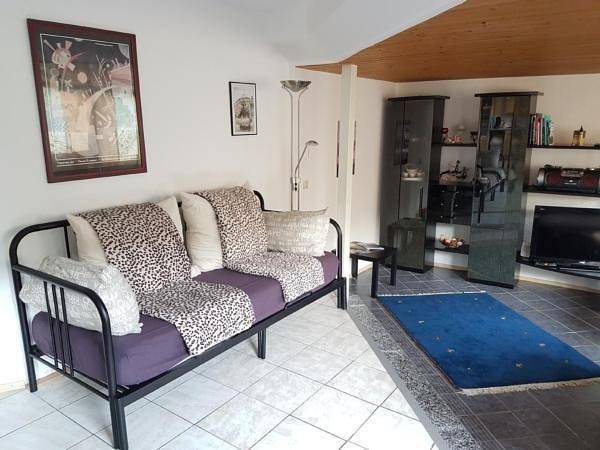 Ganze Ferienwohnung, Ferienwohnung für 5 Personen mit Terrasse in Bad Ditzenbach, Landkreis Göppingen