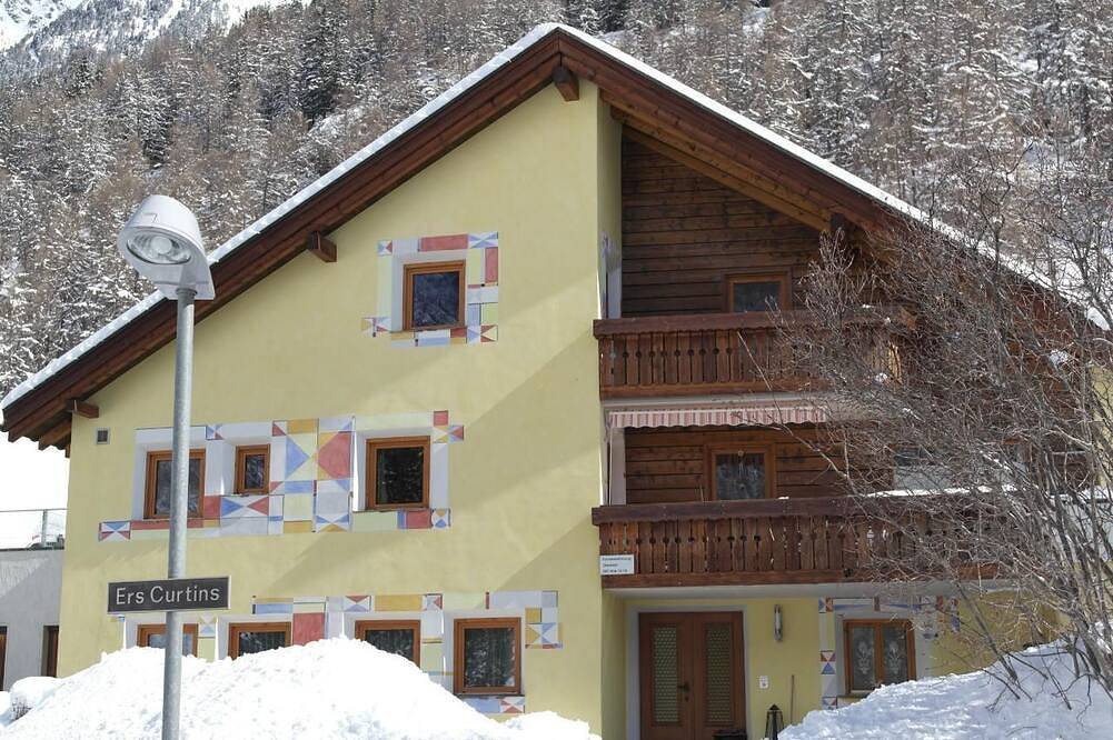 Ganze Wohnung, Ferienwohnung Zernez für 1 - 2 Personen mit 1 Schlafzimmer - Ferienwohnung in Zernez, Unterengadin