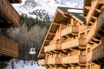 Gîte pour 4 personnes, avec piscine et vue ainsi que balcon et sauna dans Méribel