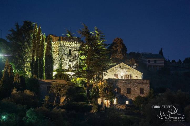 Location de vacances pour 10 personnes, avec Balcon et Jacuzzi ainsi que Terrasse et Jardin à Leivi