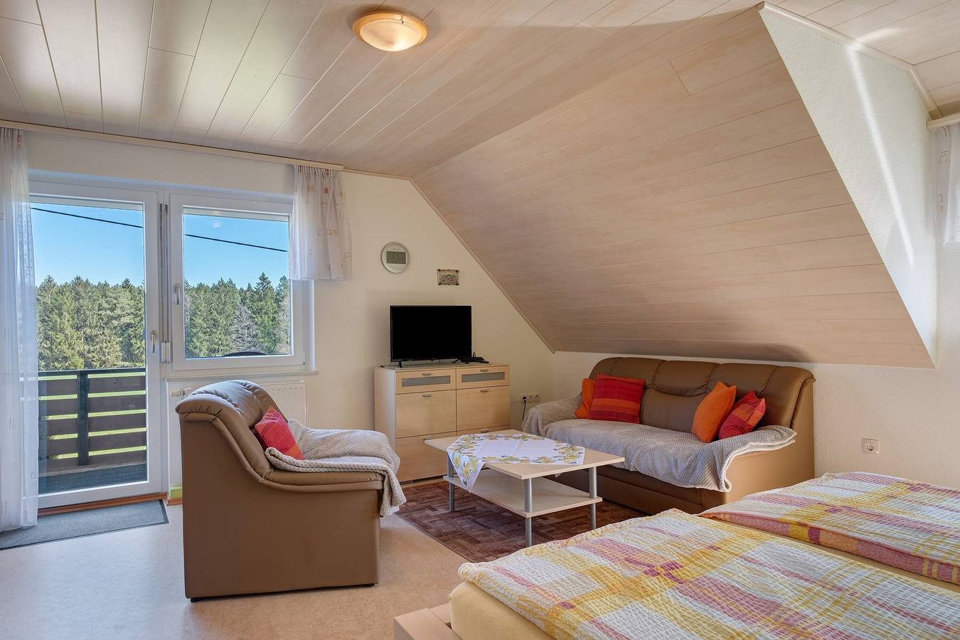 Ganze Wohnung, Ferienwohnung 'Waldblick' mit Bergblick, Gemeinschaftsterrasse und Wi-Fi in Schramberg, Mittlerer Schwarzwald