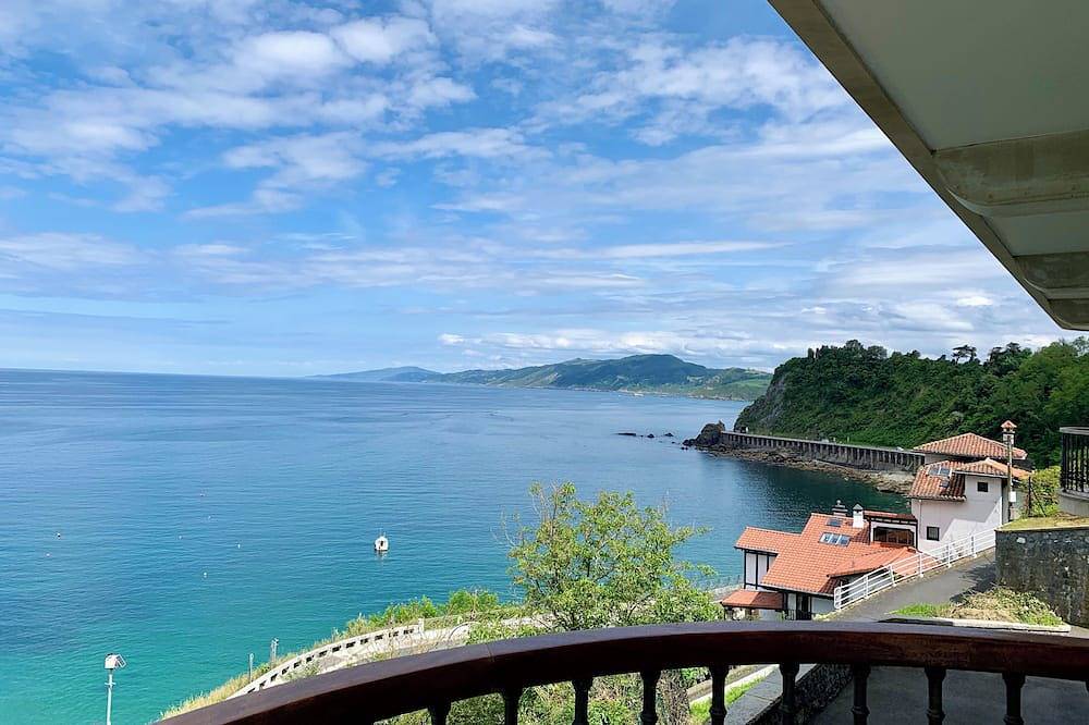 Perfect family villa in front of the Getaria Bay in Getaria, Ruta del flysch