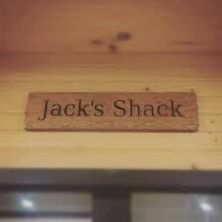 Jack's Shack is a beautiful spacious family house, with 5 bedrooms! in Robe, South Australia