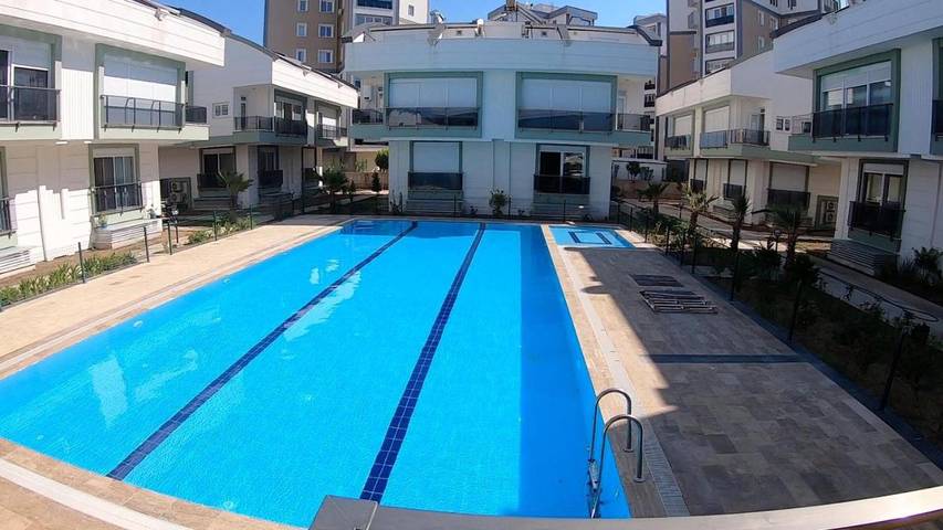 Location de vacances pour 6 personnes, avec vue et piscine ainsi que jardin et bassin pour enfant à Antalya - 3