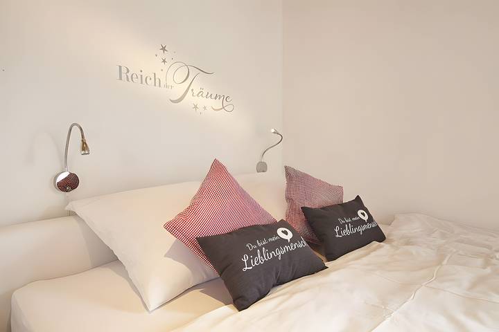Hel studio-lejlighed, Studio 'Charmingsuite' with Private Terrace, Shared Garden and Wi-Fi in Bad Teinach-Zavelstein, Nord Sortskoven