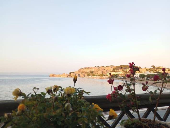 Last minute apartment voor 8 personen, met balkon en uitzicht in Lesbos