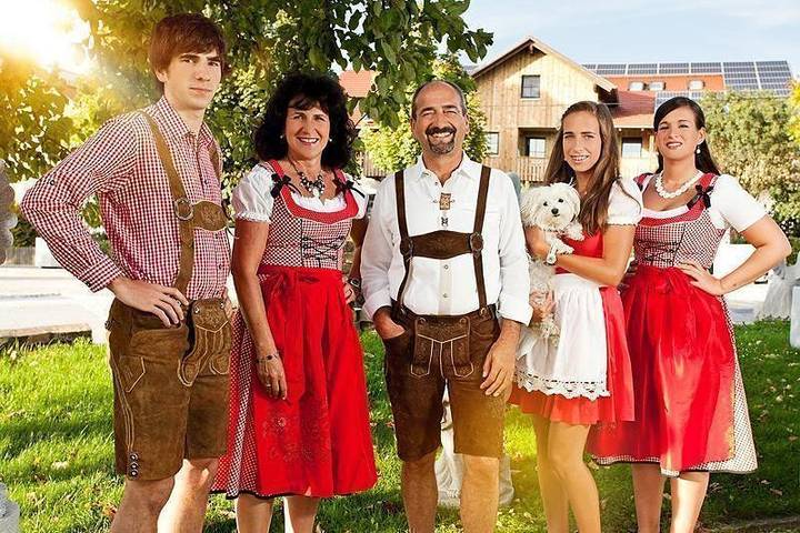 Ferienwohnung für 8 Personen, mit Terrasse und Garten sowie Sauna in Waldmünchen - 2