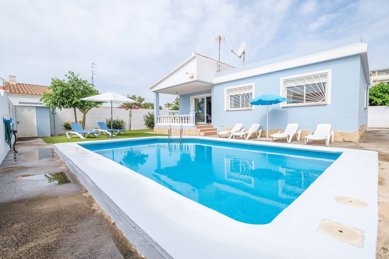 Casa de vacaciones "Marblau 4" cerca de la playa con piscina y Wi-Fi in Zona Triador, Vinaroz