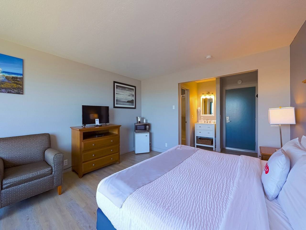 King Bed - Limited Ocean view in Newport (OR), Lincoln County (OR)