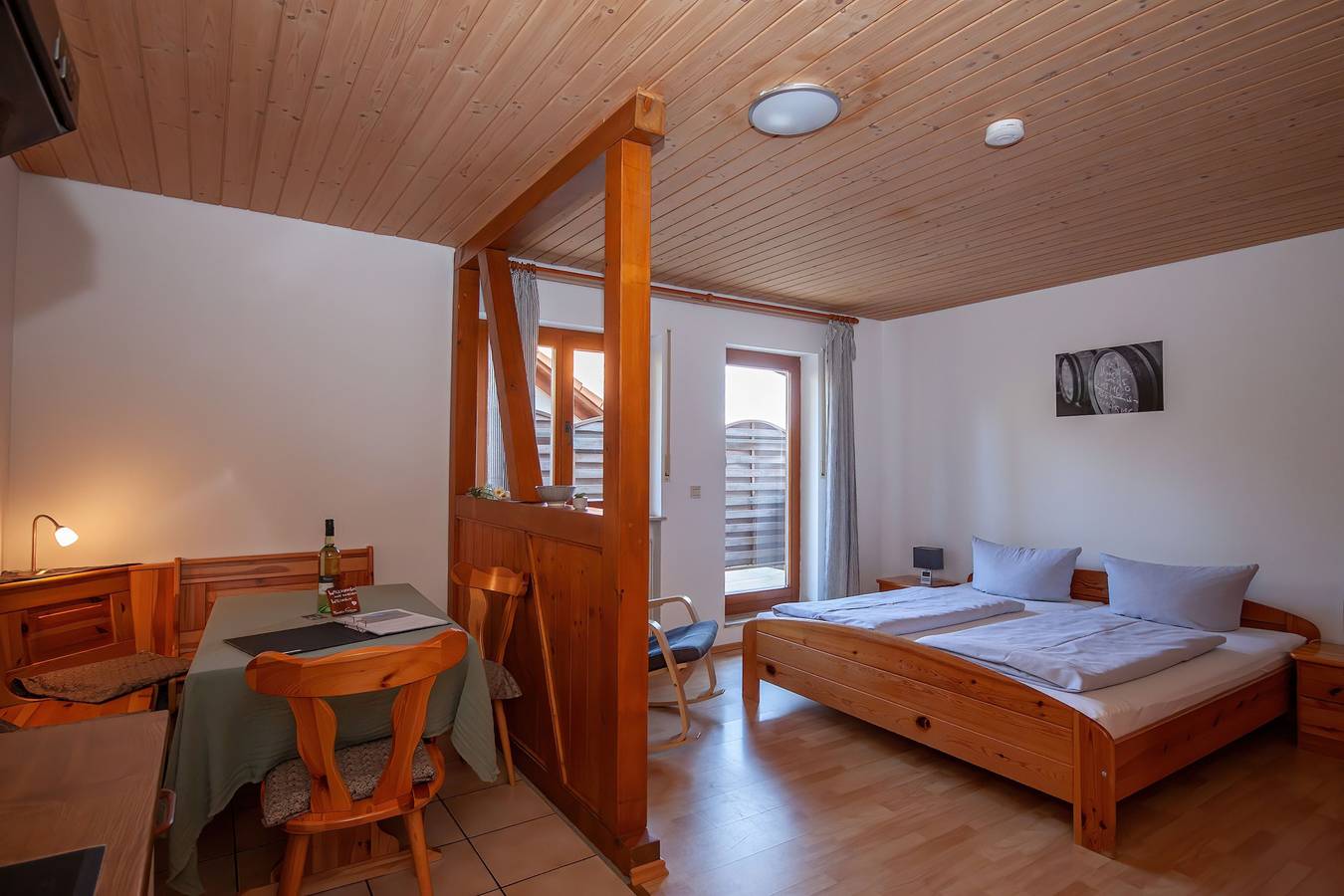 Ganze Wohnung, Apartment 'Haus 3, 1-Zimmer' mit Seeblick, gemeinsamer Terrasse und Wlan in Meersburg, Region Bodensee-Oberschwaben
