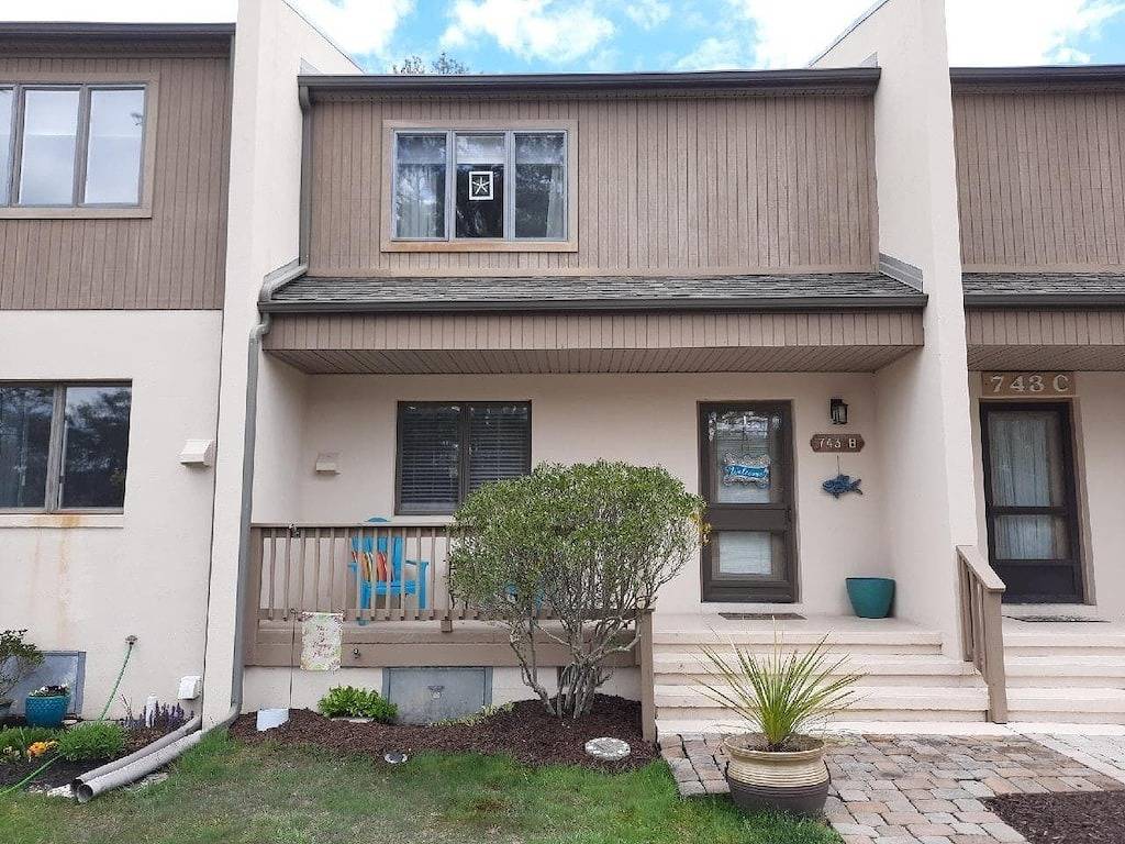 Inviting Oasis & Water Views Less Than 1 Mile from Beach! In-Town Parking Pass! in Bethany Beach, Sussex County (Delaware)