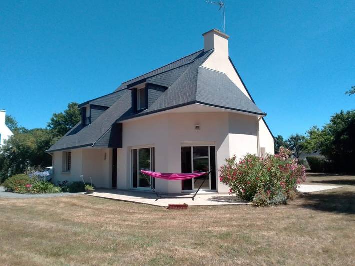 Gîte pour 8 personnes, avec terrasse et jardin