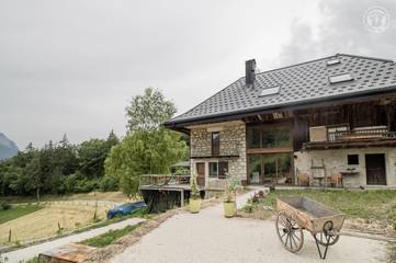 Gîte pour 8 personnes, avec terrasse à Le Châtelard