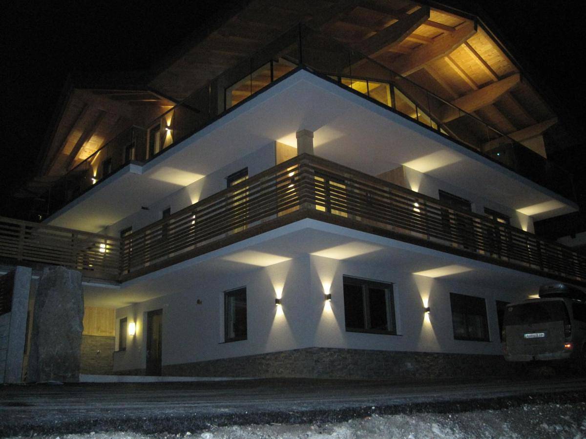 Ganze Wohnung, Two-Bedroom Apartment with Terrace in Tuxer Alpen, Hippach