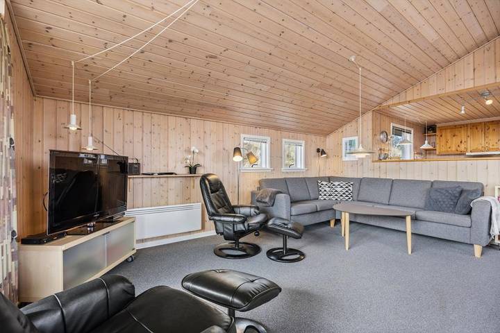 Ferienhaus für 6 Personen, mit Balkon/Terrasse und Sauna in Houvig - 2