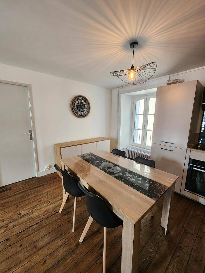 Gîte pour 4 personnes, avec Balcon et Vue à Allassac - 3
