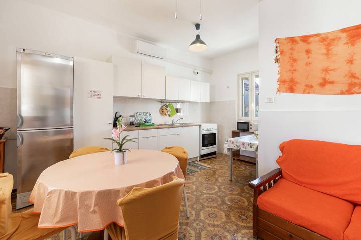 Appartamento intero, Appartamento 'Casa Orchidea con Veranda' con Terrazza Privata, Wi-Fi e Aria Condizionata in Costa Saracena, Augusta (comune)