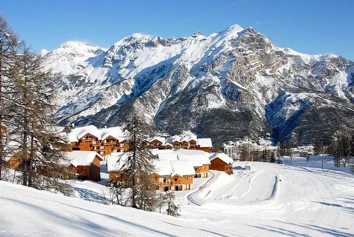 Gîte pour 8 personnes, avec piscine ainsi que vue et balcon à Puy-Saint-Vincent - 3