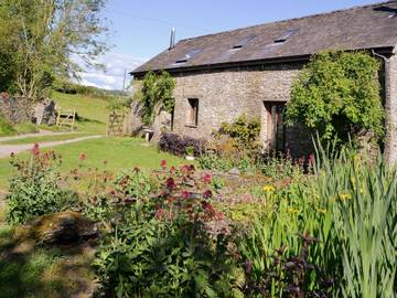 Log Cabin for 2 People in Powys, Mid-Wales, Photo 1