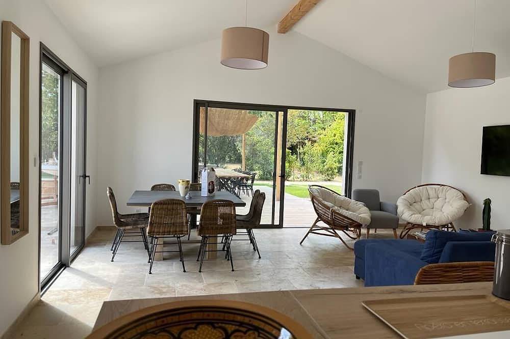 New villa Sud Ardèche in Vagnas, near Vallon Pont d'Arc in Vagnas, Ardèche