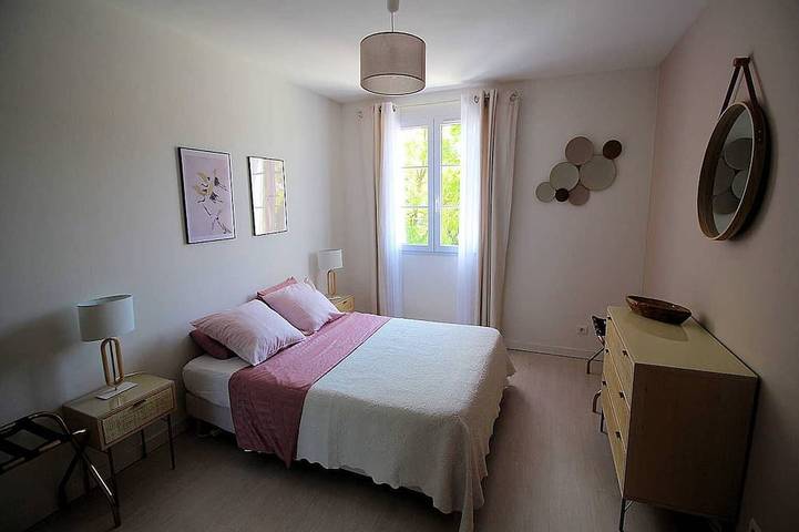 Schöne, klimatisierte Ferienvilla in Poulx, Nähe Nîmes, privater Pool, Tiere erlaubt (1). in Poulx, Nimes und Umgebung