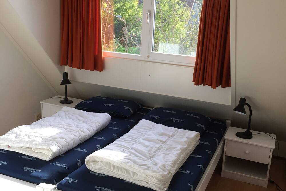 Komfortable Ferien-Villa im 5-Sterne Park Zeeland am Grevelingermeer/Brouwersdam in Scharendijke, Zeeuwse Kust