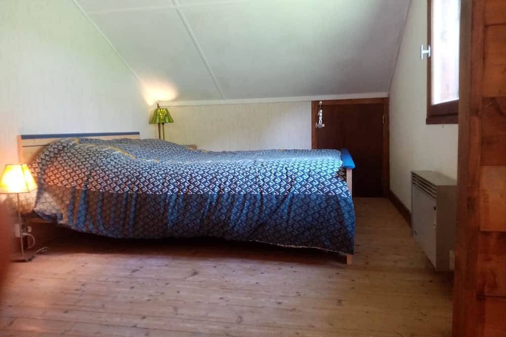 Chalet with panoramic view, optimum sunshine! in Mont-Dore, Parque Natural Regional Volcans d'Auvergne