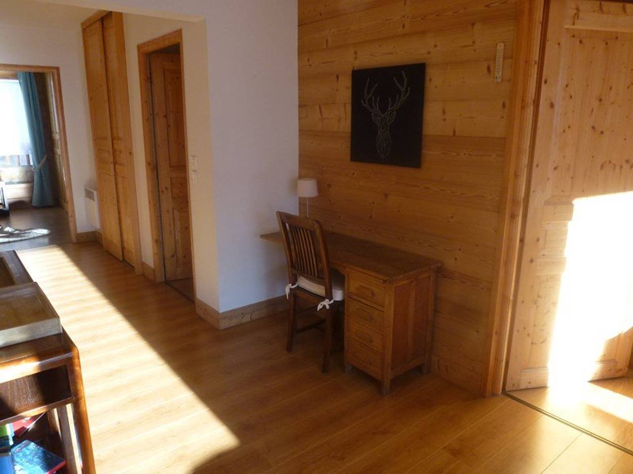 Appartement entier, Appartement chaleureux 76m², ski aux pieds, 6 couchages, balcon plein sud, Wifi, garage privé in Isola 2000, Isola