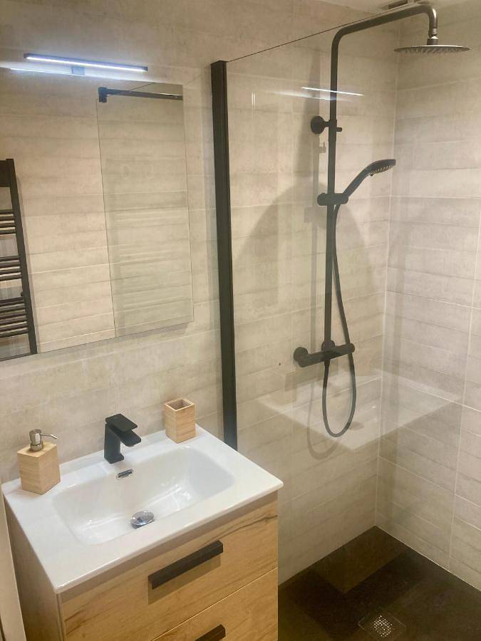 Appartement de vacances pour 2 personnes, avec jardin ainsi que piscine et terrasse, animaux acceptés dans la Loire - 4