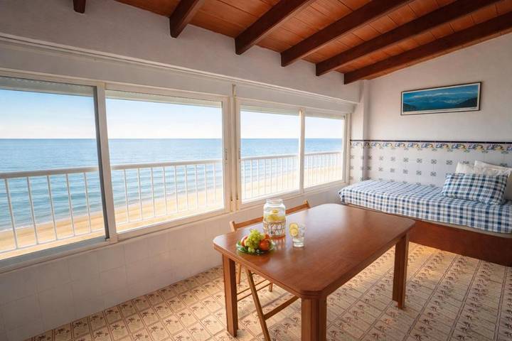 Apartamento para 4 personas, con piscina además de vistas y terraza, Se admiten mascotas en Sueca