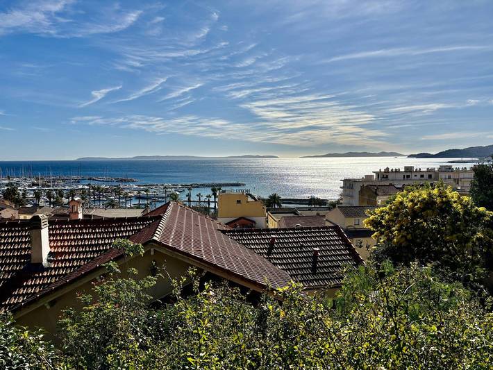 Villa pour 6 personnes, avec terrasse, animaux acceptés dans Le Lavandou - 2