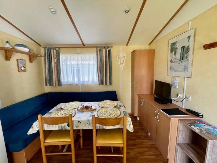 Camping pour 5 personnes, avec jardin ainsi que terrasse et piscine à Saint-Pierre-d'Oléron - 2