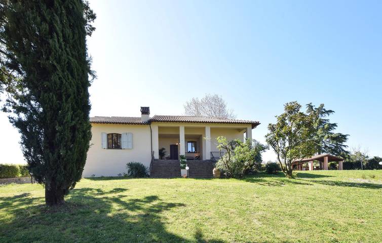 Location de vacances pour 9 personnes, avec jardin ainsi que terrasse et piscine à Orvieto - 4