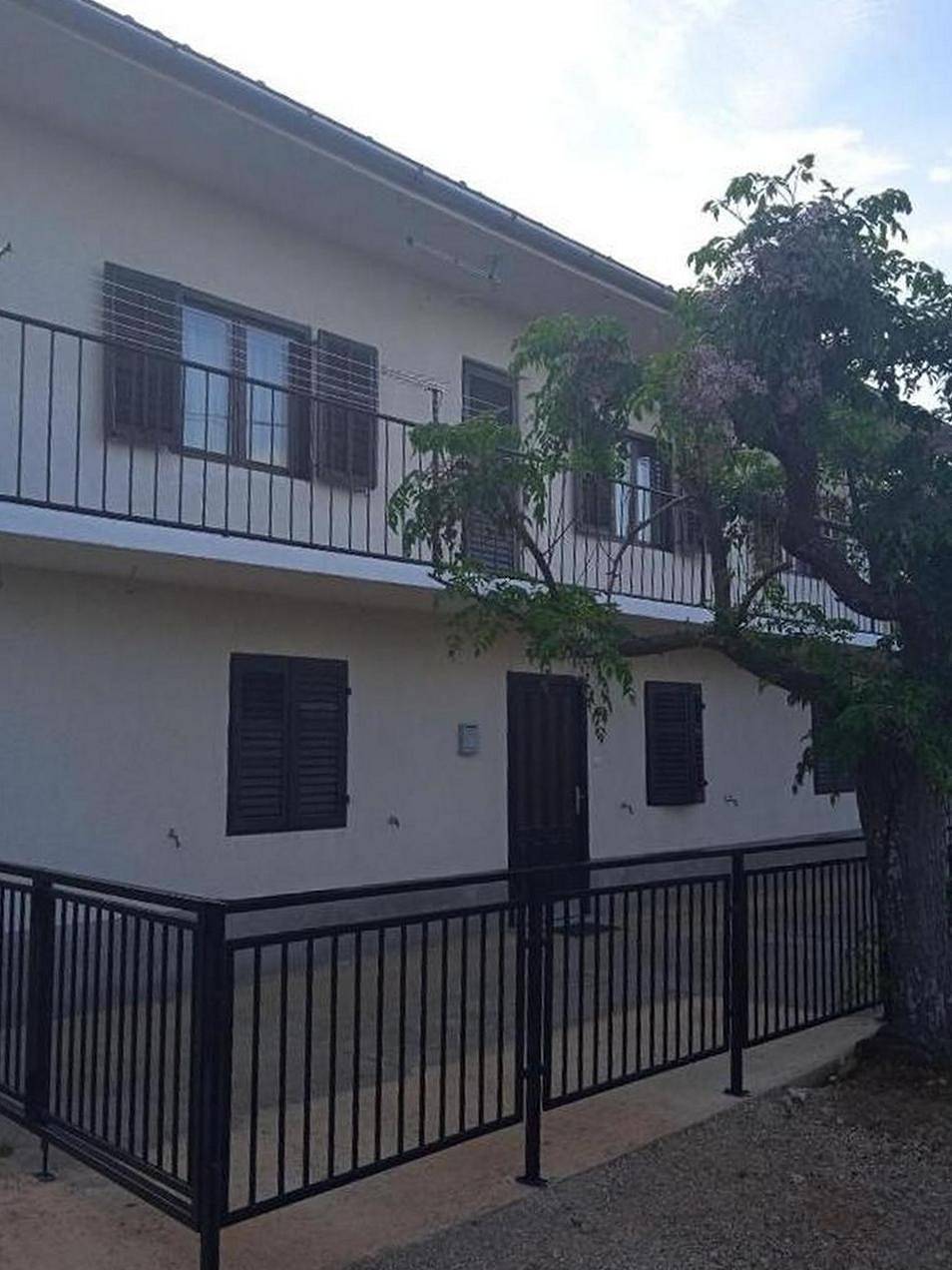 Ganze Wohnung, 1-Zimmer-Ferienwohnung mit Balkon und Meerblick Prizna, Senj A-27894-a in Cesarica, Naturpark Velebit
