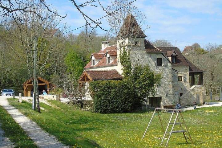 Gîte pour 12 personnes, avec sauna et jardin dans Lamothe-Cassel