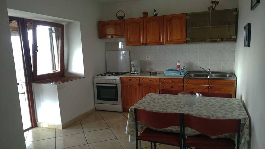 Ferienwohnung für 4 Personen, mit Balkon in Pinezici