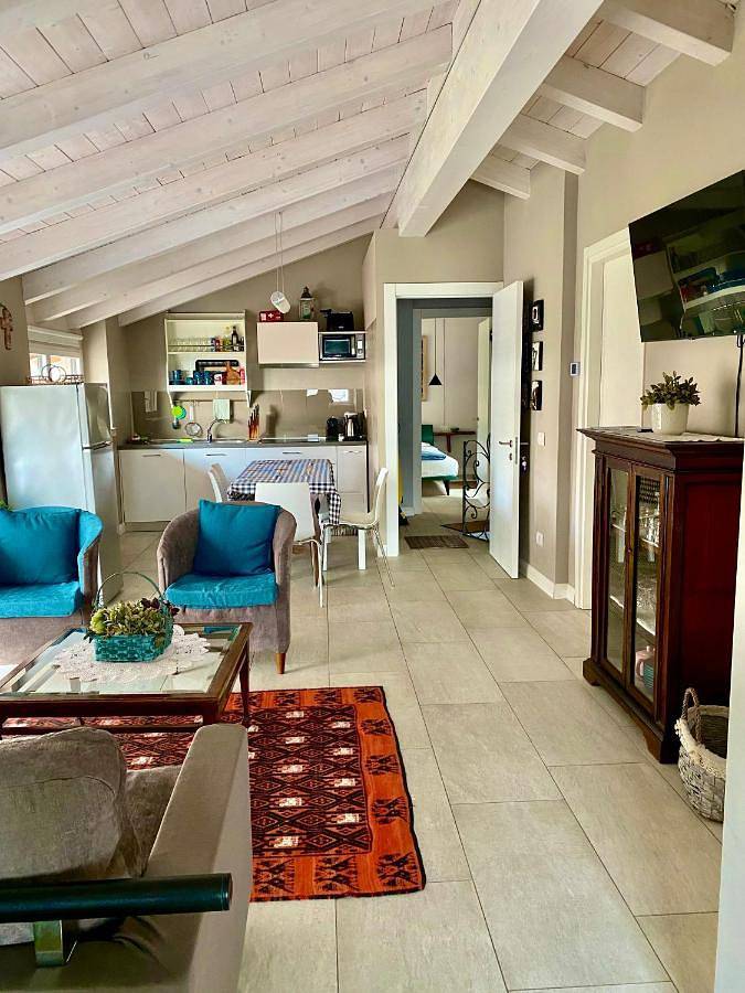 Gîte pour 6 personnes, avec jardin et piscine, animaux acceptés à Colazza