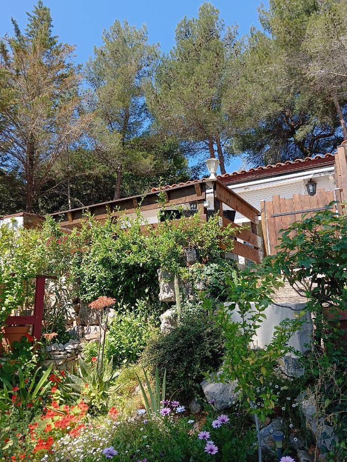 Petite maison au calme - piscine en copropriété, terrasse, mer, clim in Vallauris, Mittelmeerküste (Frankreich)