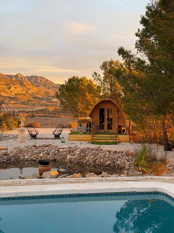 Barco para 4 personas, con Balcón y Terraza además de Jardín y Piscina en Mula 