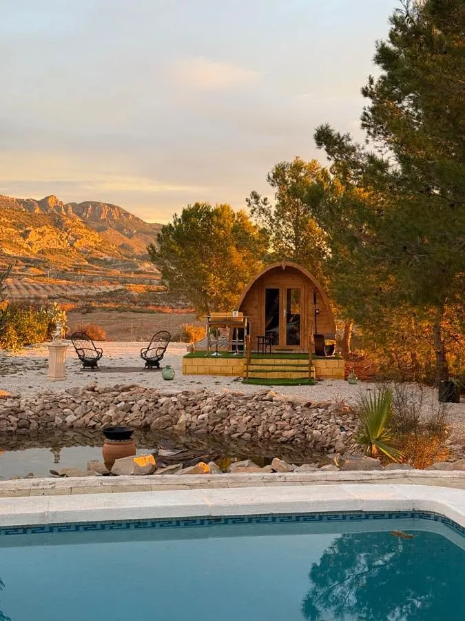 Boot für 4 Personen, mit Garten und Seeblick sowie Pool und Ausblick, mit Haustier - 1