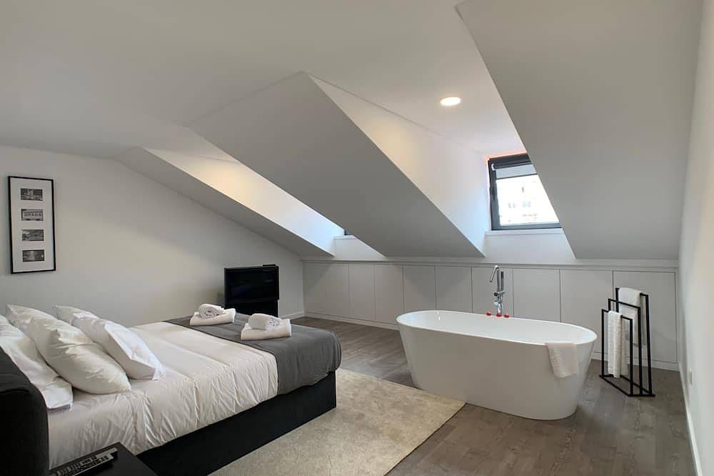 Entire apartment, Palhotas Guest House - Suite Premium Bom Jesus in Braga, Braga District