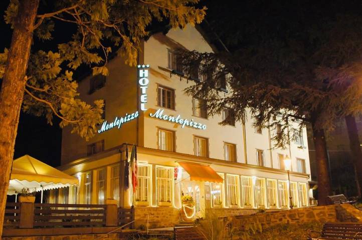 Appartamento per 2 persone, con Idromassaggio e Terrazza nonché Giardino e Sauna a Lizzano in Belvedere