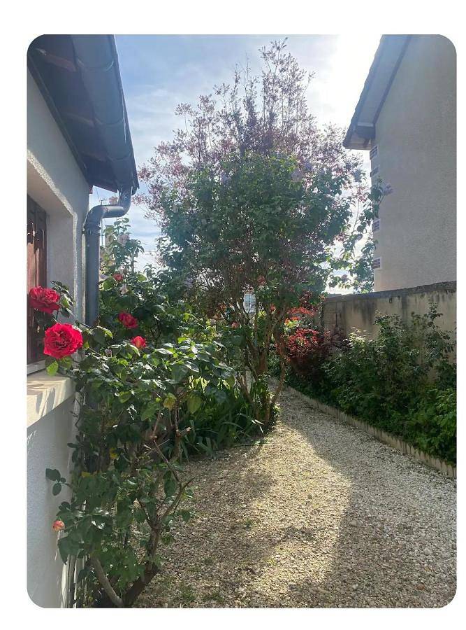 Location de vacances pour 4 personnes, avec vue et jardin à Migennes - 2