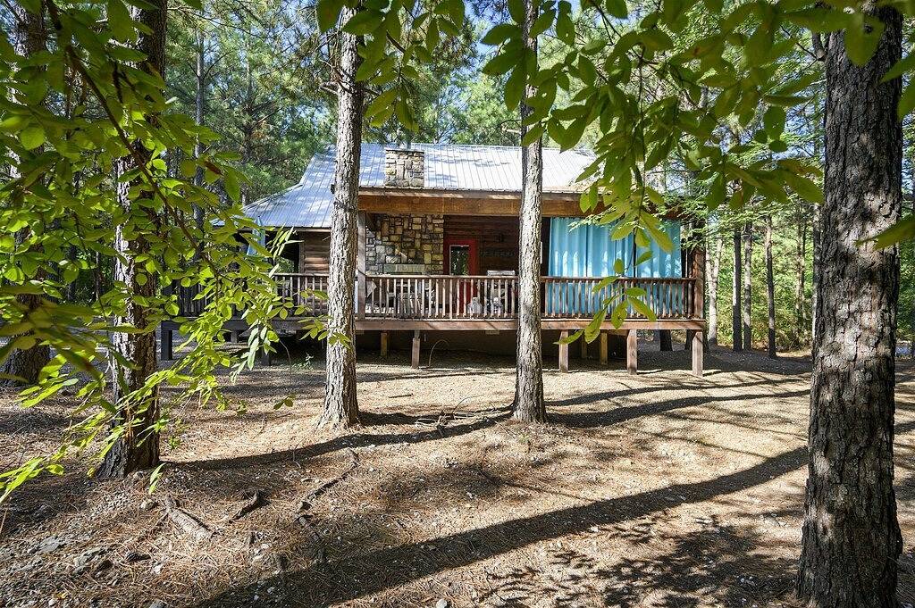 Shear Pleasure-Luxus-Kabine für Paare, 4 Personen, Whirlpool, Kamine, Wifi, Direkt-Tv in Broken Bow, Broken Bow Lake